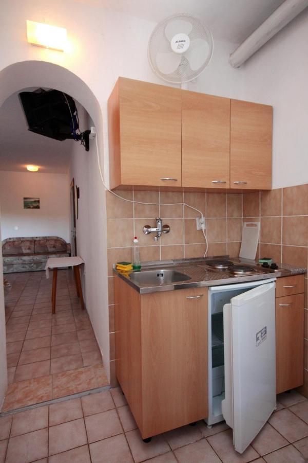 Apartments By The Sea Suha Punta, Rab - 5050 Kampor Luaran gambar