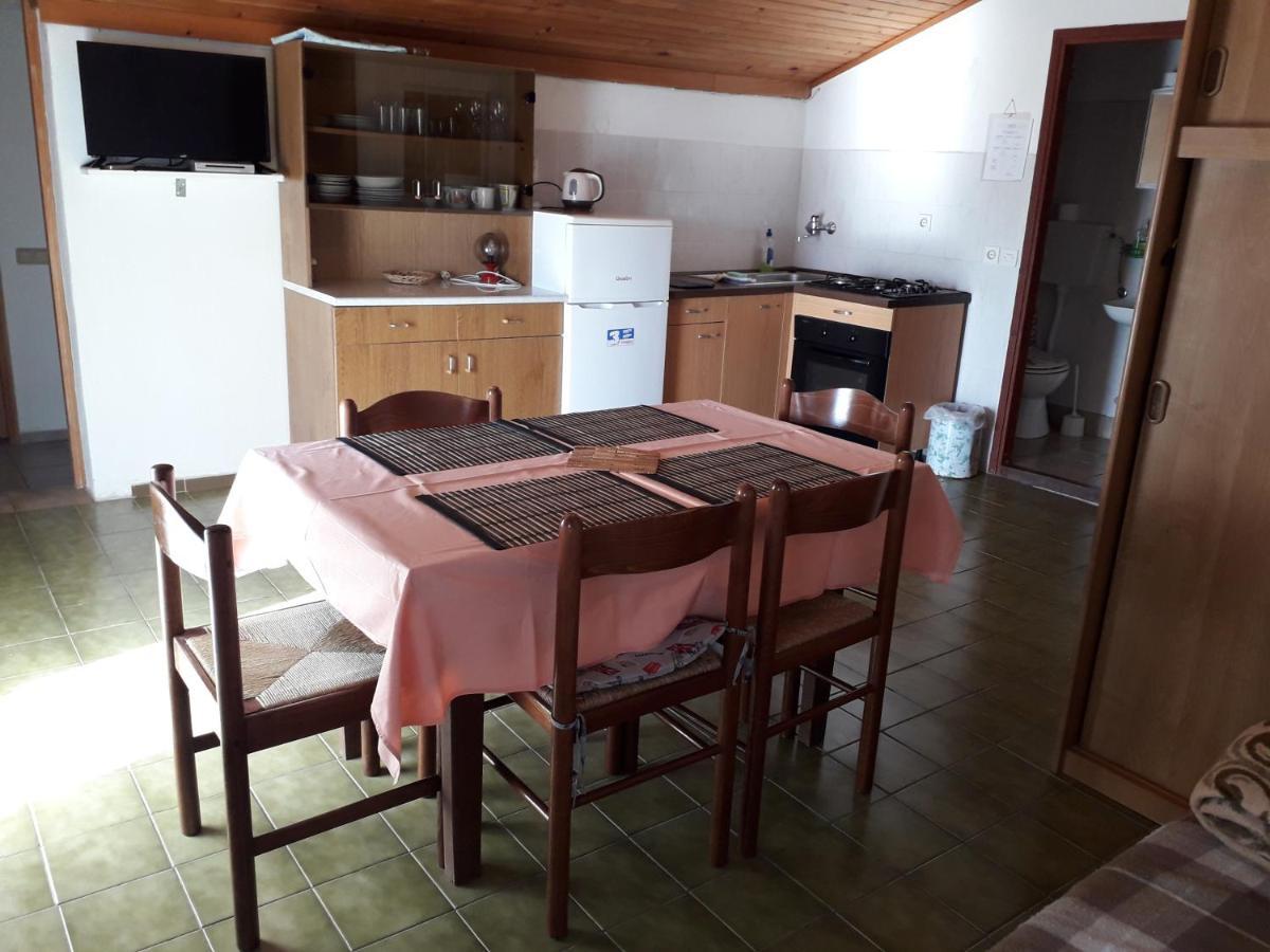Apartments By The Sea Suha Punta, Rab - 5050 Kampor Luaran gambar