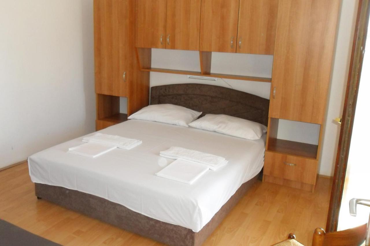 Apartments By The Sea Suha Punta, Rab - 5050 Kampor Luaran gambar