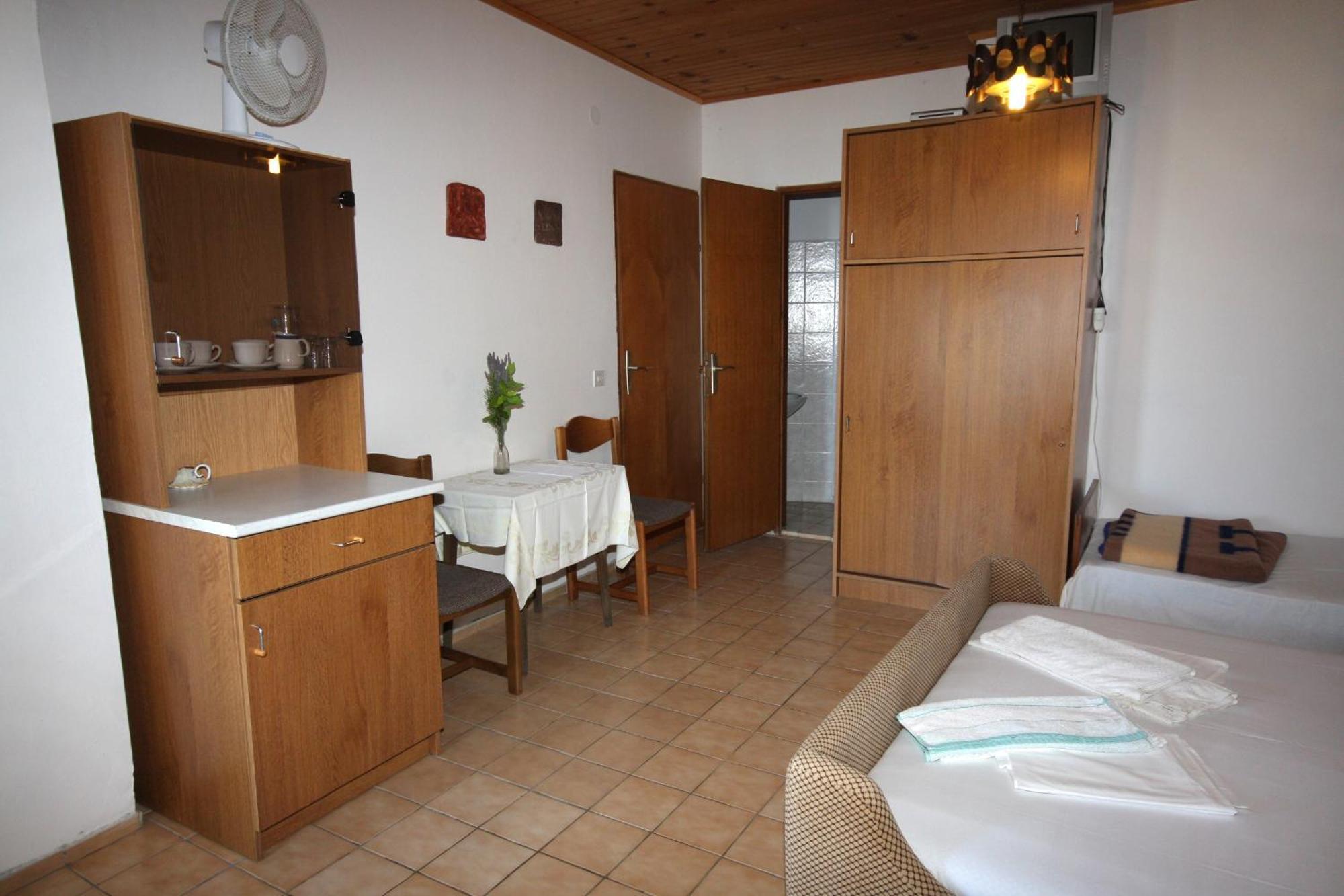 Apartments By The Sea Suha Punta, Rab - 5050 Kampor Bilik gambar